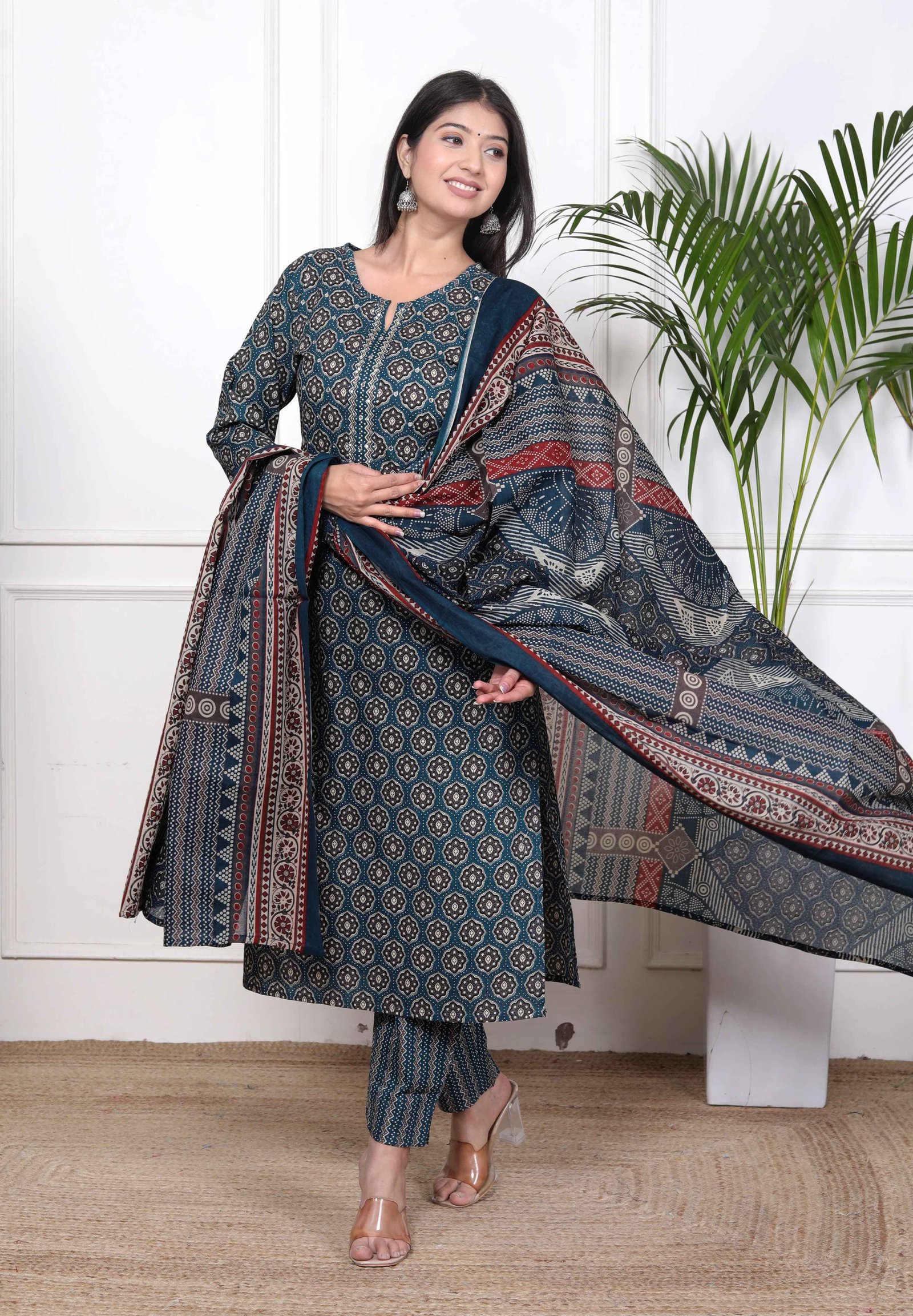 Semi formal ethnic wear kurta set with Geometric Dupatta 